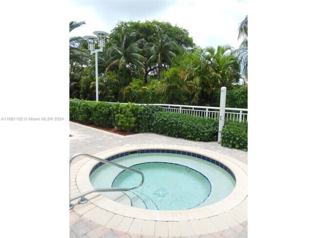 Building Photo - 1755 E Hallandale Beach Blvd