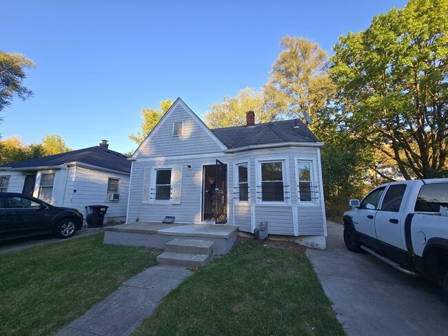 Building Photo - 16740 Stahelin Ave