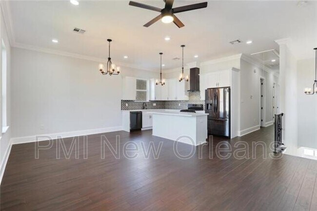 Foto del edificio - 3021 Delachaise St