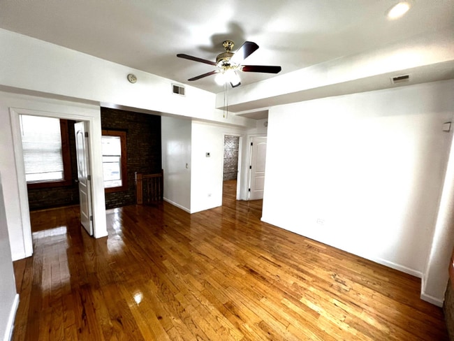 Foto del edificio - 2008 S Pulaski Rd