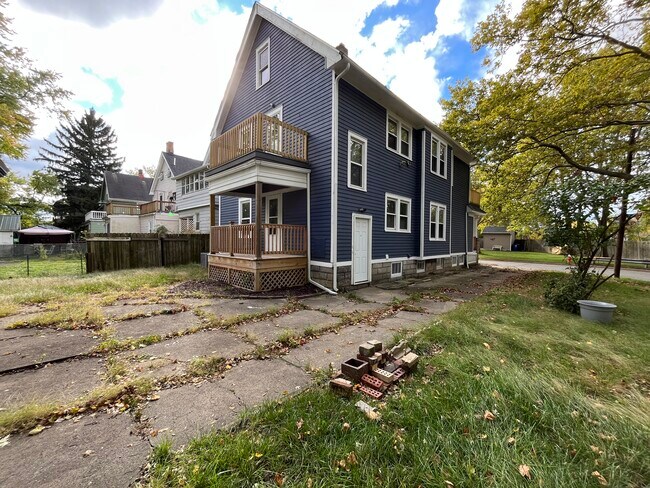 Building Photo - 3735 W 47th Pl