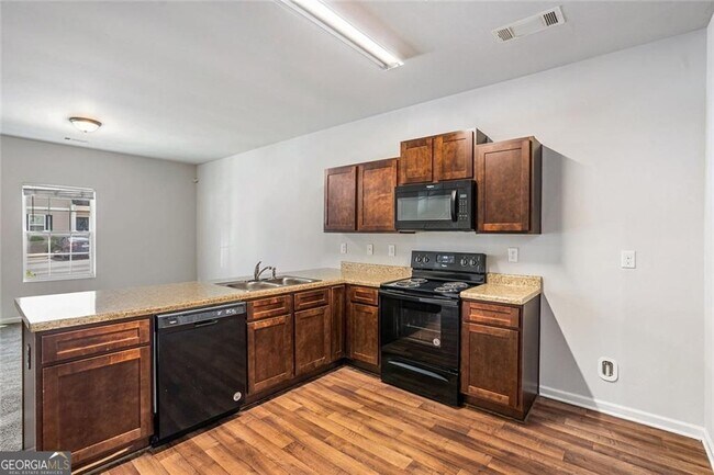 Foto del edificio - 4043 Avalon Rd SW