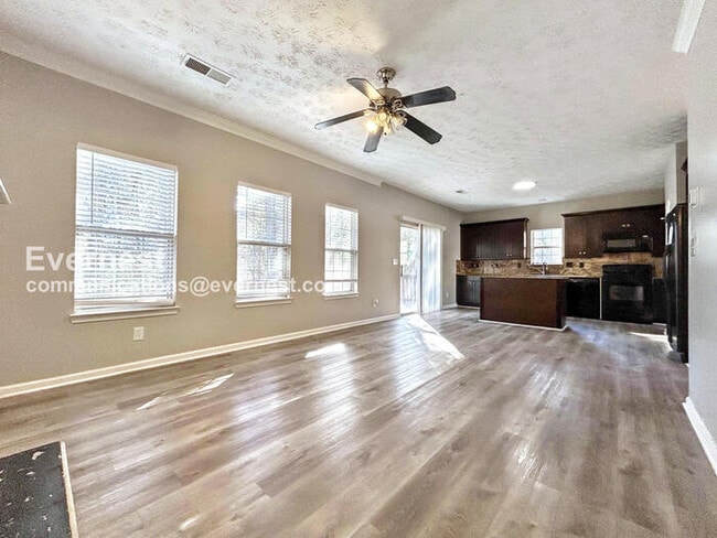 Foto del edificio - 6793 Chestwood Ln