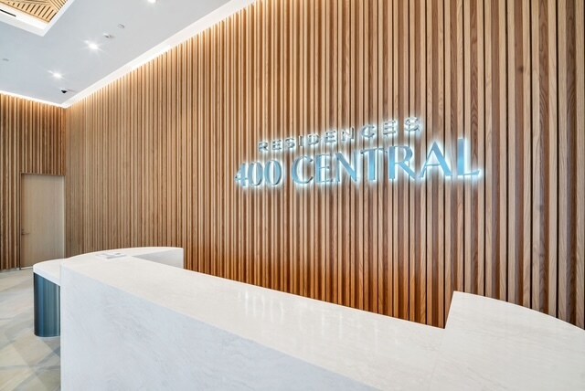 Foto del edificio - 400 Central Ave