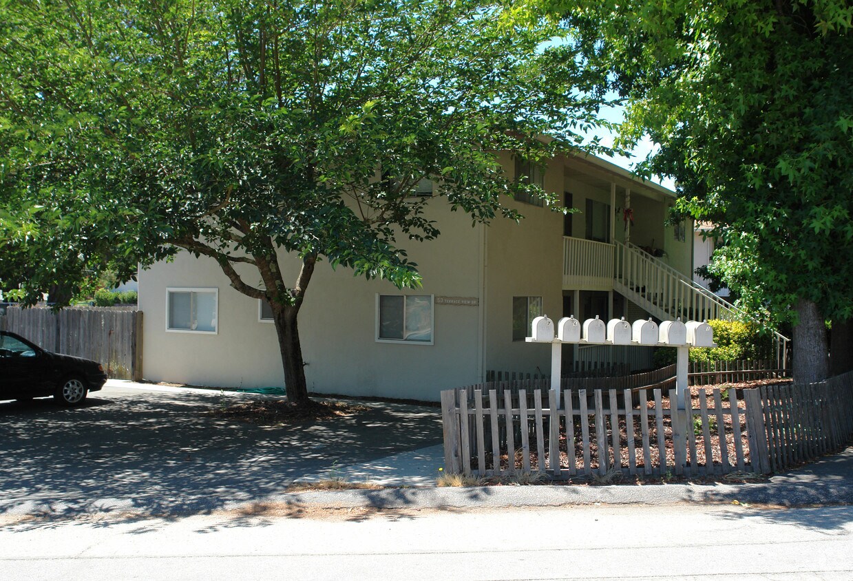 Building Photo - 53 Terrace View Dr