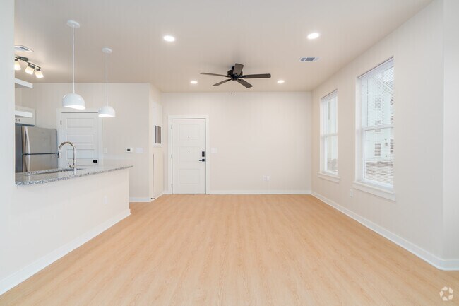 1BR, 1BA - Living Room - Newbury Flats