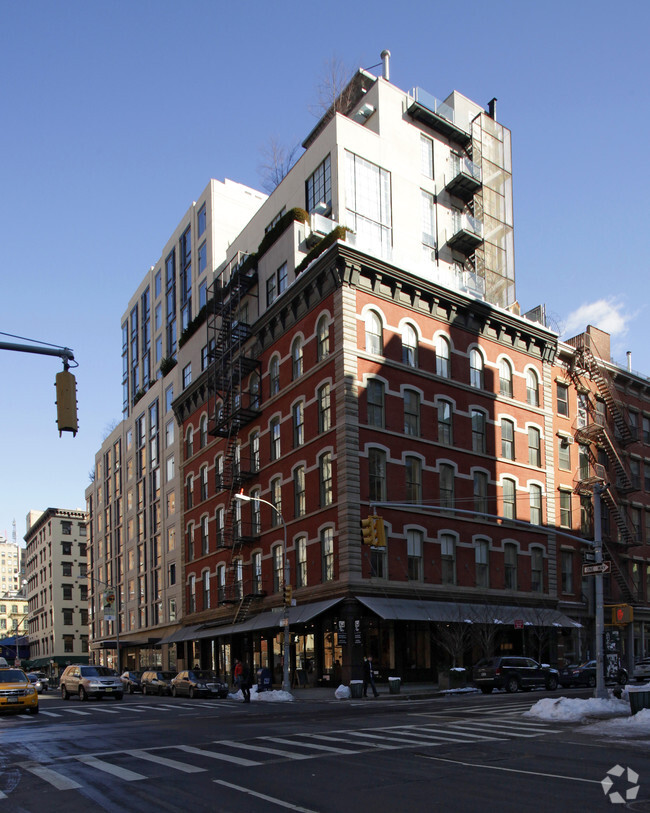 Foto del edificio - Munitions Bldg