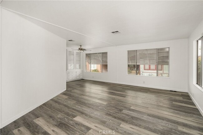 Building Photo - 16444 Bolsa Chica St