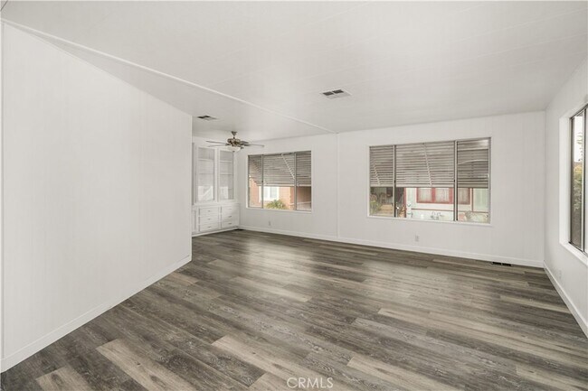 Foto del edificio - 16444 Bolsa Chica St