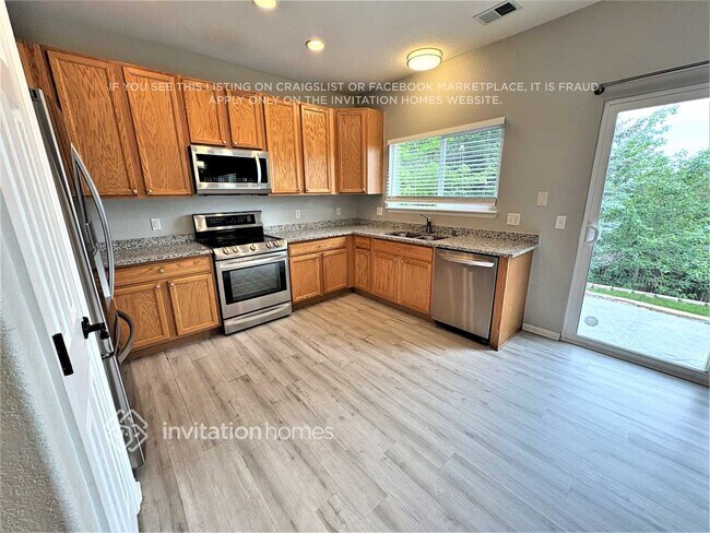 Building Photo - 3817 S Kirk Ct