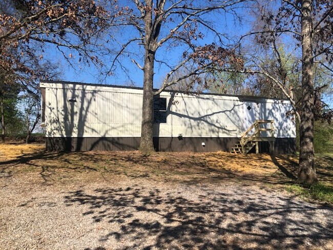 Building Photo - 2053 Grey Ridge Road; Maryville TN  37801