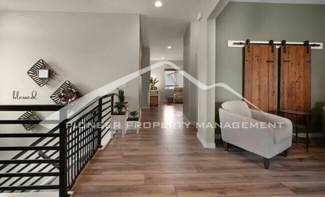 Building Photo - 5575 Tonbridge Pl
