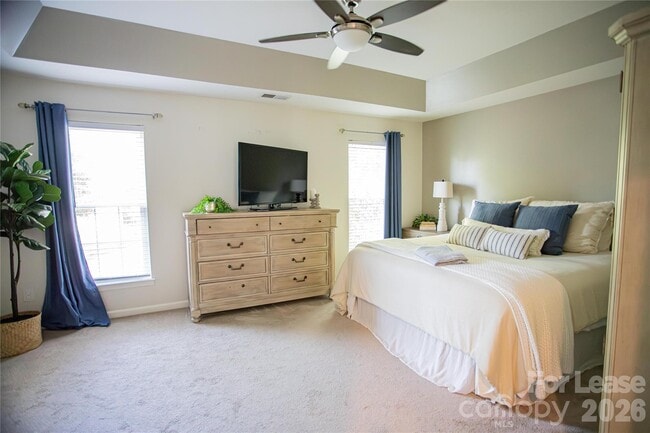 Foto del edificio - 615 Circle Trace Rd