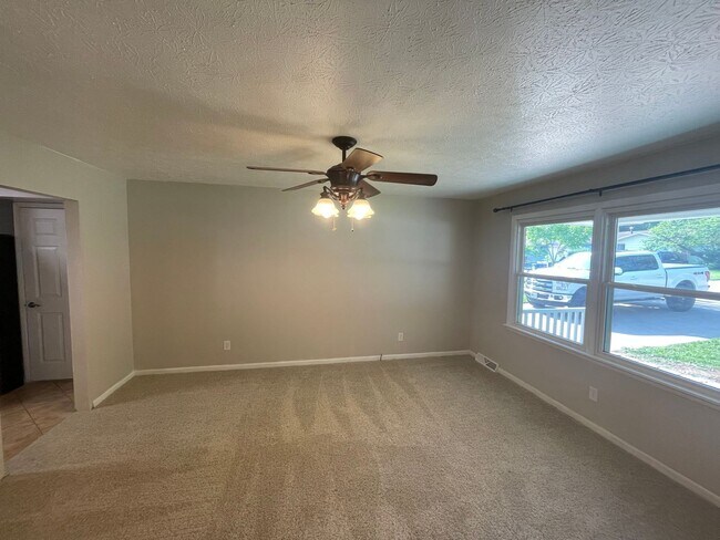 Foto del edificio - Beautiful 4 bed home