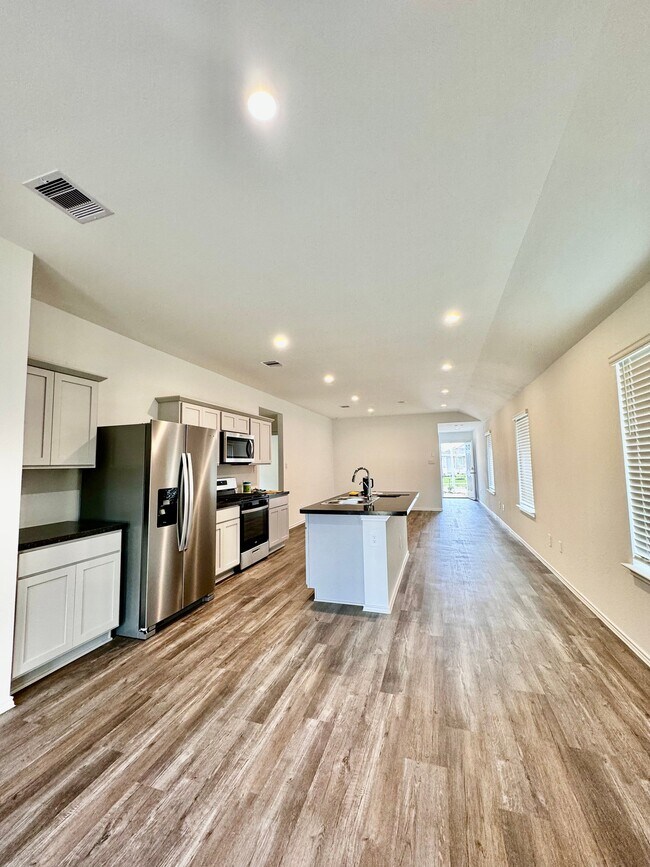 Foto del edificio - 24330 Saddlestone Green Dr