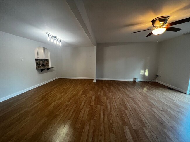 Foto del edificio - Amazing 4 BR/3.5 BA Townhome in Columbia!