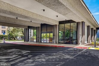 Building Photo - 5225 Pooks Hill Rd