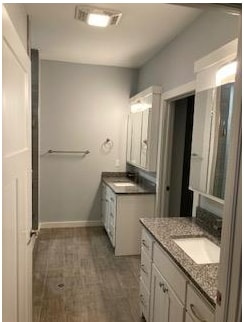 Mstr Bathroom - 509 W 1st St