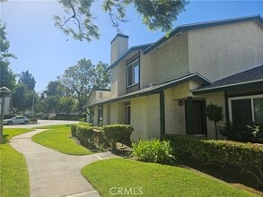 Building Photo - 5565 Muir Dr