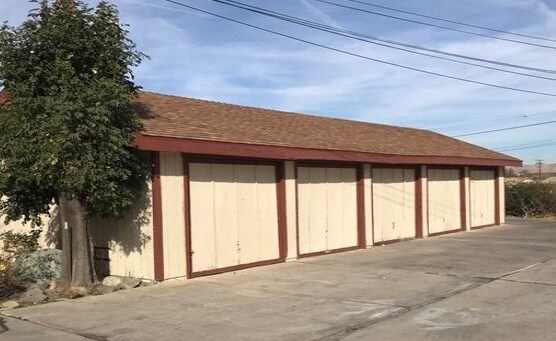 Building Photo - 15975 Serrano Rd