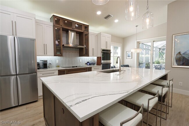 Foto del edificio - 8780 Ventura Way