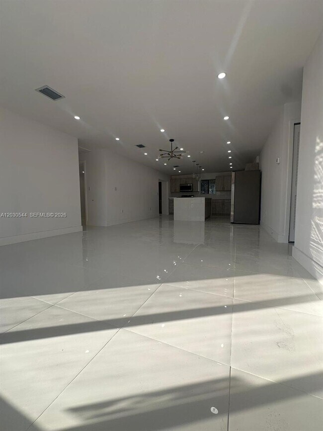 Foto del edificio - 2041 NW 190th Terrace