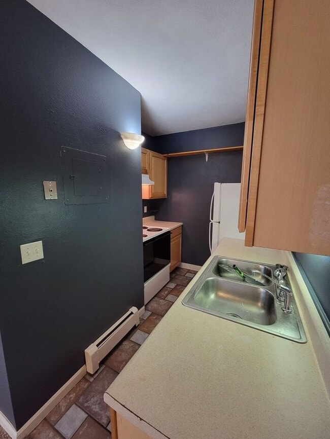 Foto del edificio - Recently Upgraded 2 Bedroom Apt Near Horse...