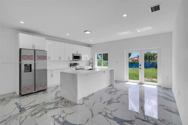 Foto del edificio - 11870 SW 220th St