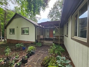 Building Photo - 1105 Mistywood Ln