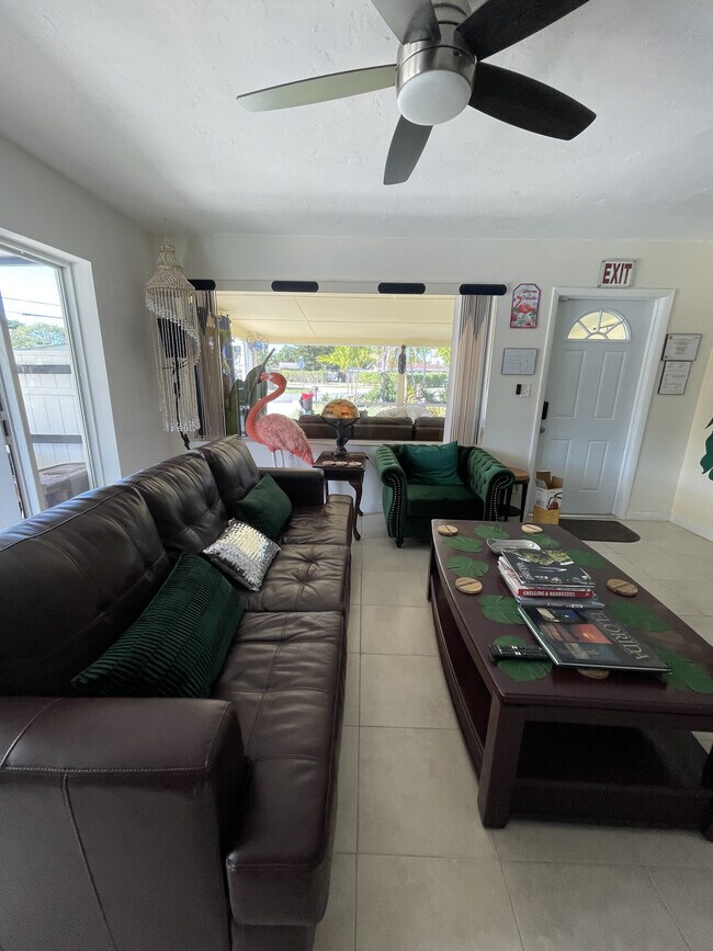 Foto del edificio - 3732 SW 17th St