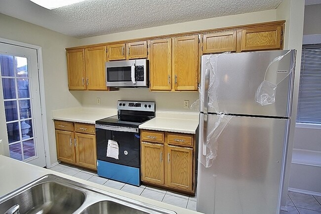Building Photo - Wonderful 3/2/2 Near Joe Pool Lake For Rent!
