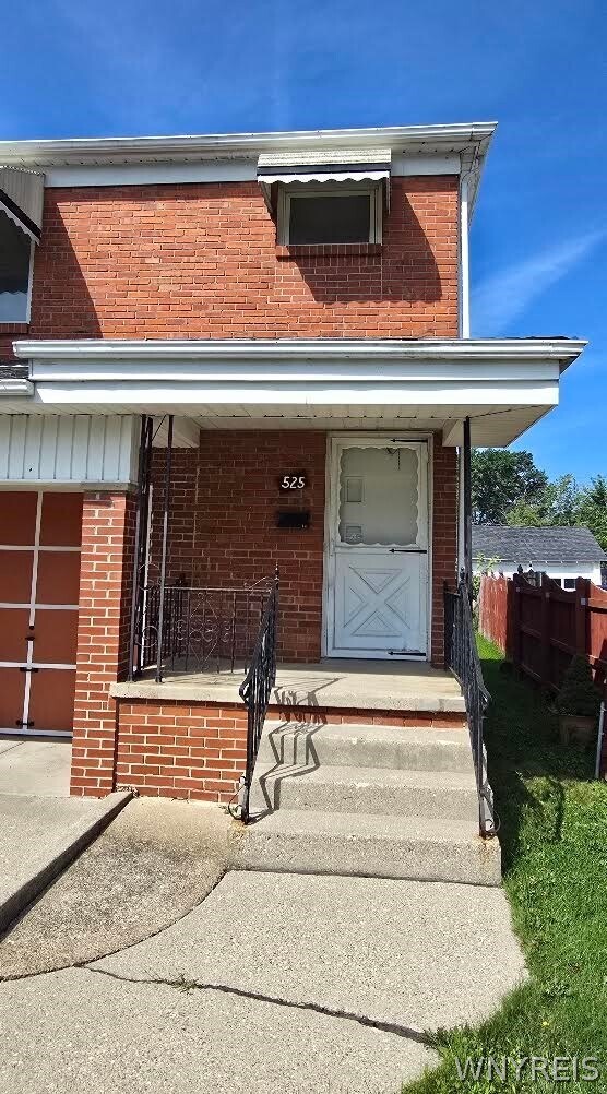 Building Photo - 525 Huxley Dr
