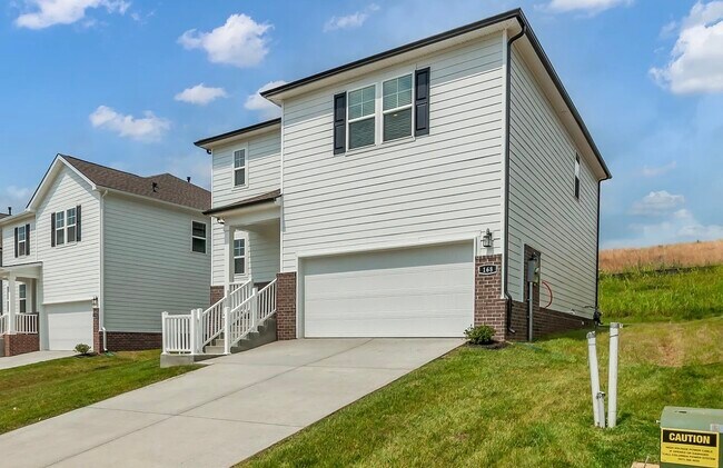 Building Photo - 168 E Millbrook Dr