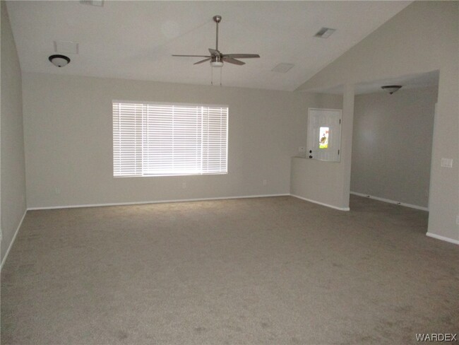 Building Photo - 2059 Bermuda Dr