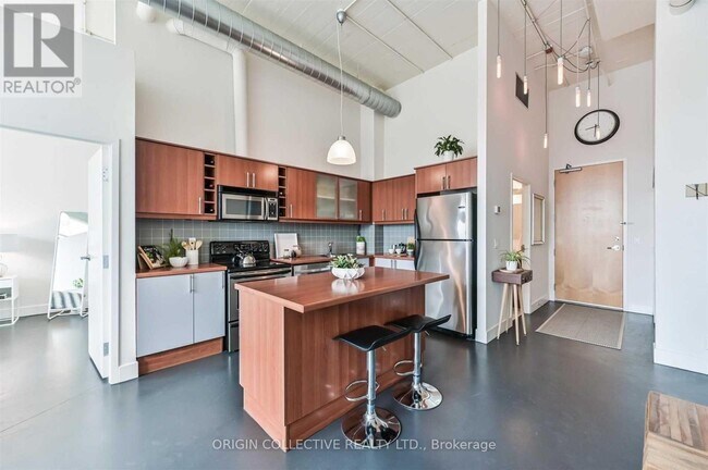 Photo du bâtiment - 1001 Roselawn Ave
