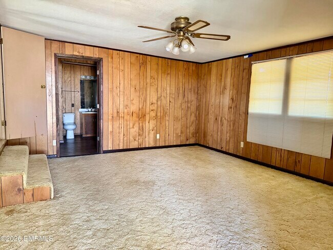 Foto del edificio - 3725 Kay Dr