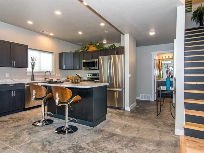 Building Photo - 1405 S 300 E