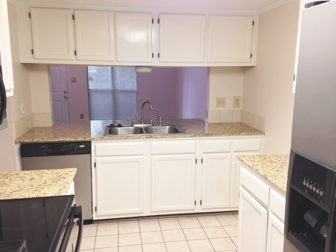4371 Jefferson Woods Dr, Baton Rouge, LA 70809 Townhouse for Rent in