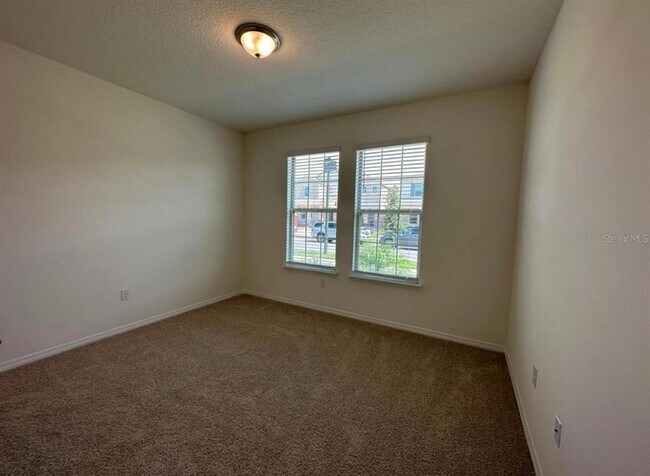 Foto del edificio - 17793 Adrift Rd