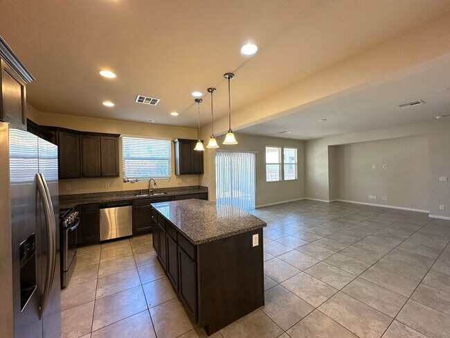 Foto del edificio - HILLCREST