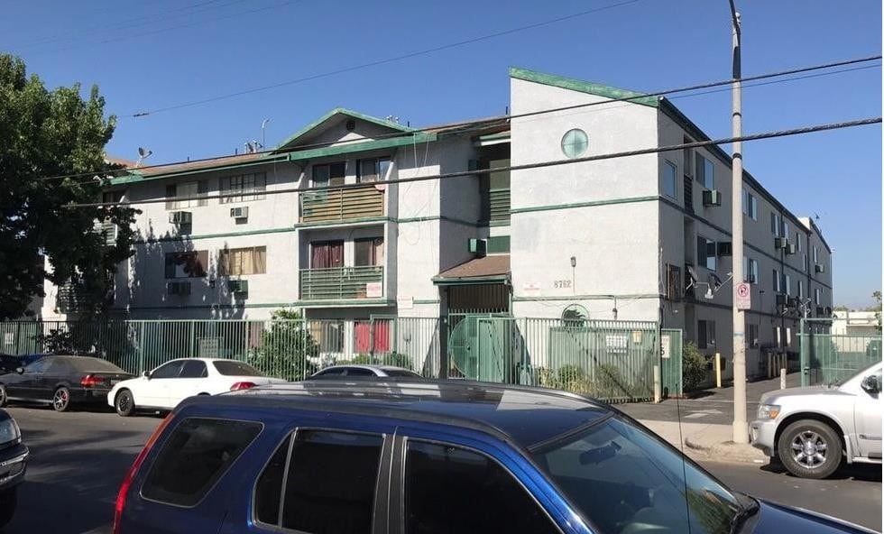Primary Photo - 8762 Langdon Ave