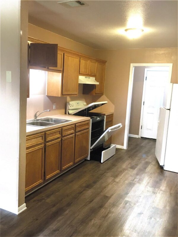 802 Industrial Ave, Copperas Cove, TX 76522 Room for Rent in Copperas