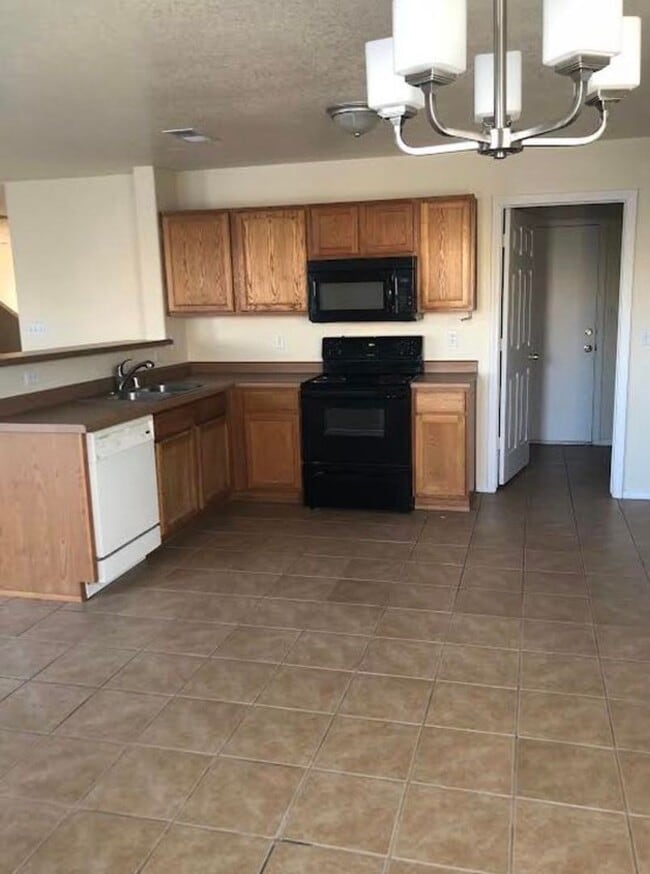 Building Photo - Spacious 5-Bedroom Home in Enchanted Hills – Rio Rancho