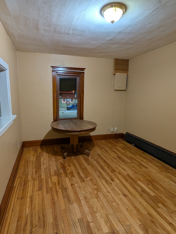 Building Photo - 1027 E Chapman St