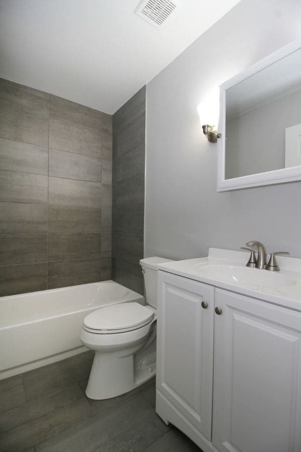 Foto del edificio - 1409 E Chicago St