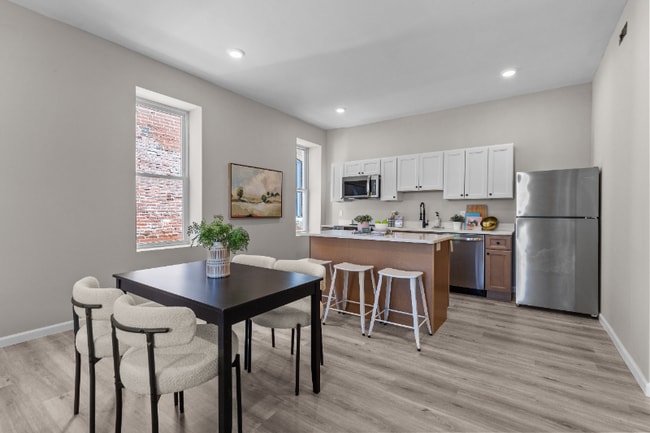 Building Photo - 3166 Oregon Ave