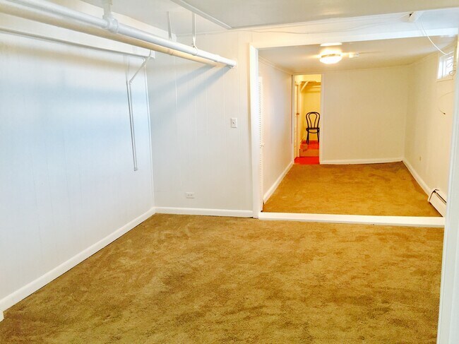 Building Photo - 11 Baylis Ct