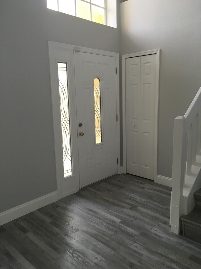 Foto del edificio - Updated Spacious Home in Oviedo