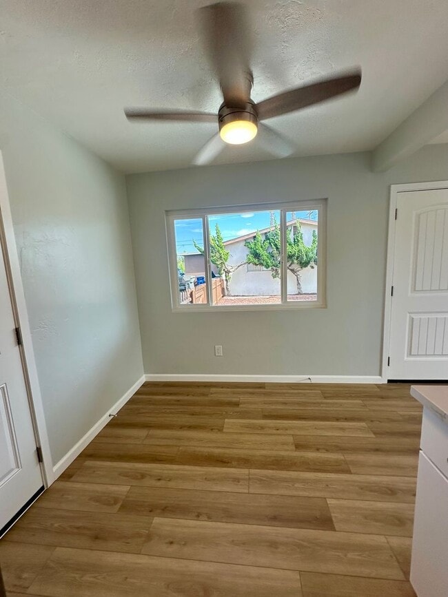 Foto del edificio - COMING SOON--2 bed/1 bath in IB