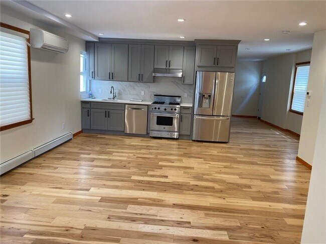 Foto del edificio - 65 Bay Ridge Pkwy